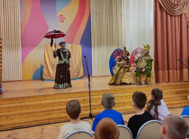 Группа «Калейдоскоп» выступила в школе № 74